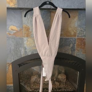 Ooh La Luxe Orion Gold Sparkly Sleeveless V Neck, Open Back Stretchy Bodysuit